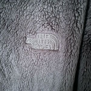 Black North face jacket